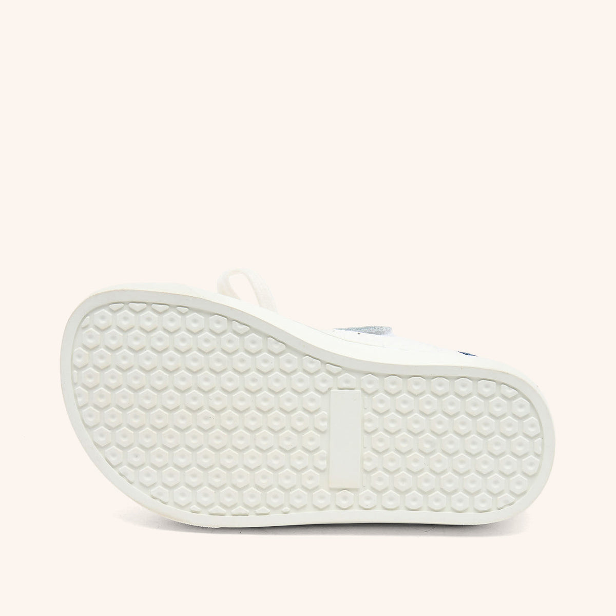 bisgaard barefoot raymond white classic