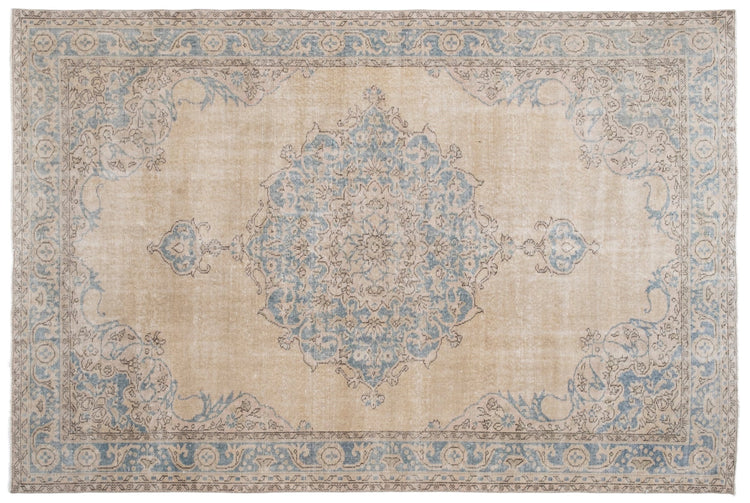 Vintage Distressed Rug Zanyra