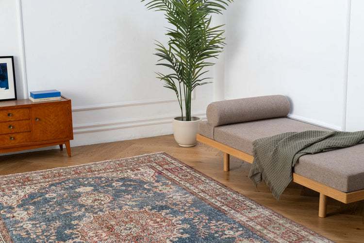 Vintage Distressed Rug Norvis