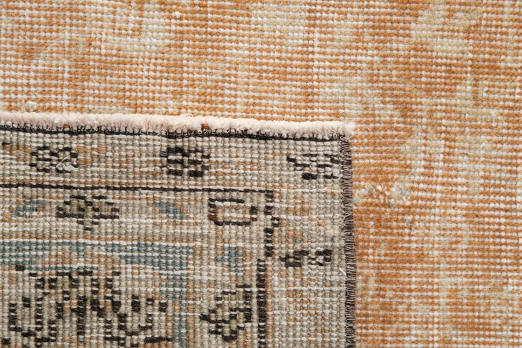 Vintage Distressed Rug Ivrian
