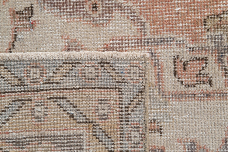 Vintage Distressed Rug Rovlis