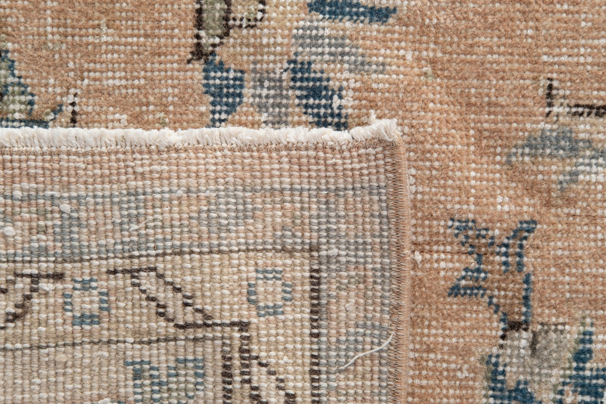 Vintage Distressed Rug Xerlen
