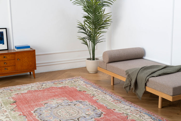 Vintage Distressed Rug Korlin