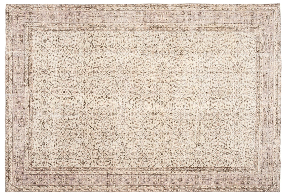 Vintage Distressed Rug Dynvane