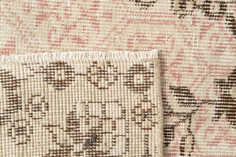 Vintage Distressed Rug Arleno