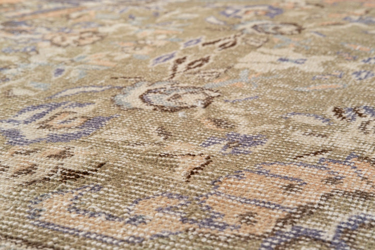 Vintage Distressed Rug Belven