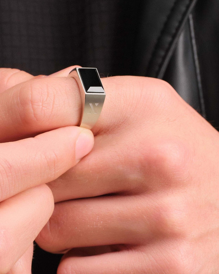 Beveled Onyx Signet Ring Silver - JAXXON