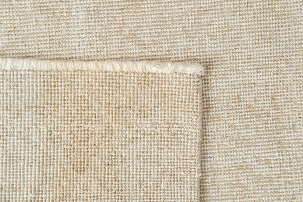 Vintage Distressed Rug Izefyne
