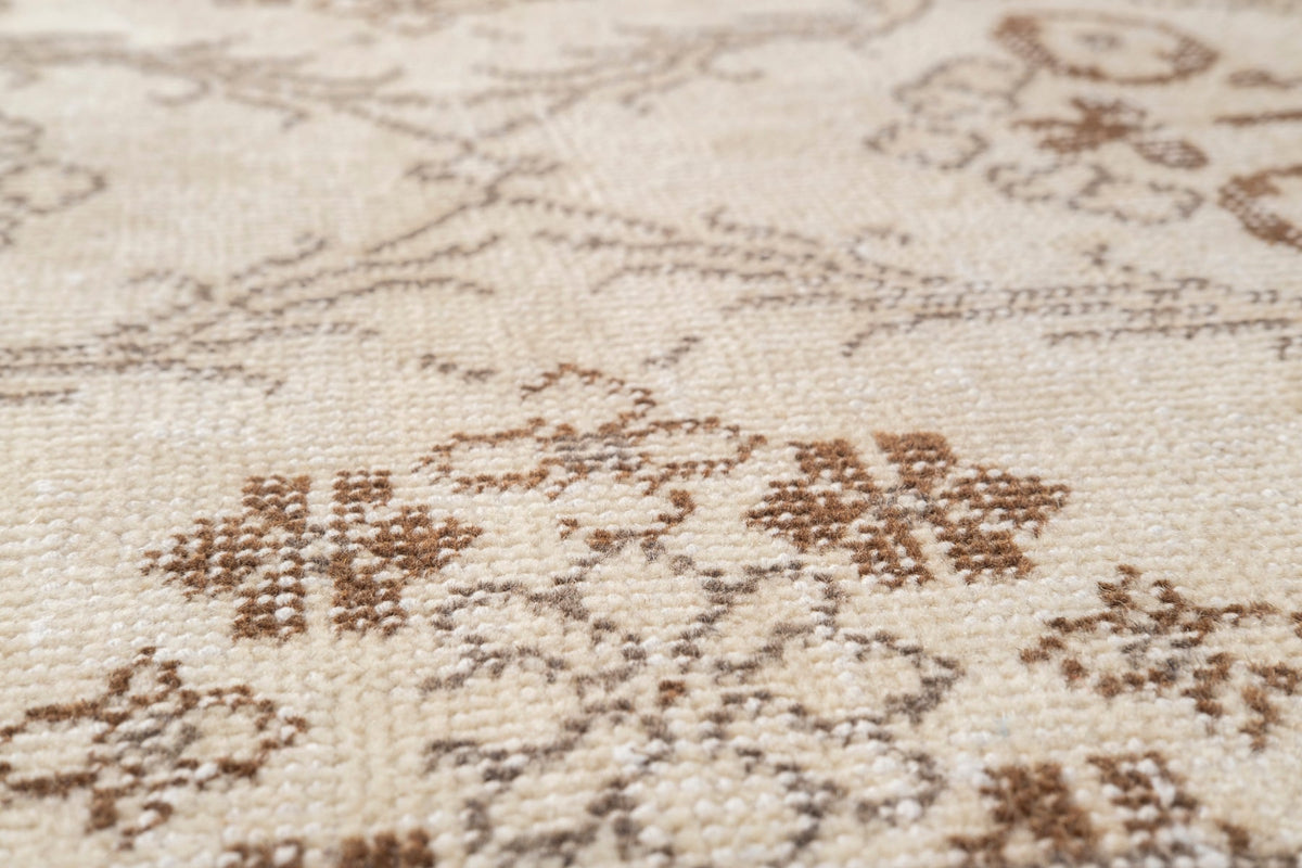 Vintage Distressed Rug Dethar