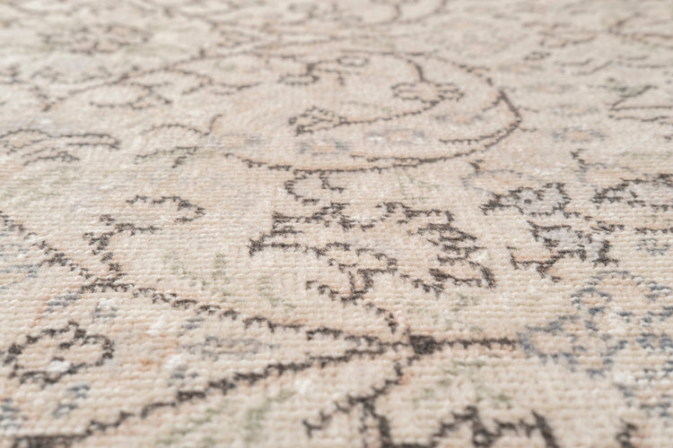 Vintage Distressed Rug Ithor