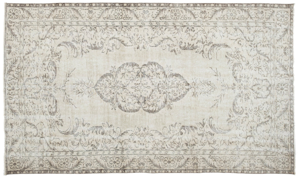 Vintage Distressed Rug Elaros