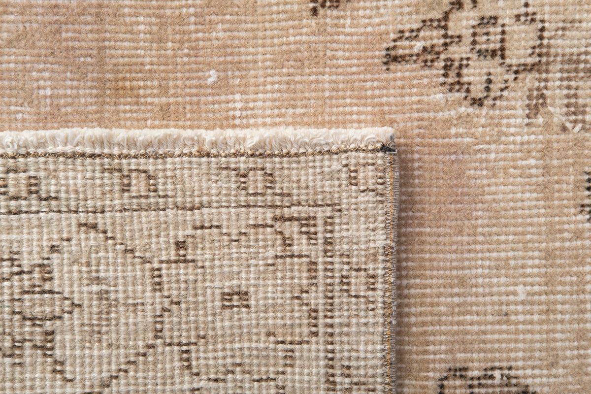 Vintage Distressed Rug Othnor