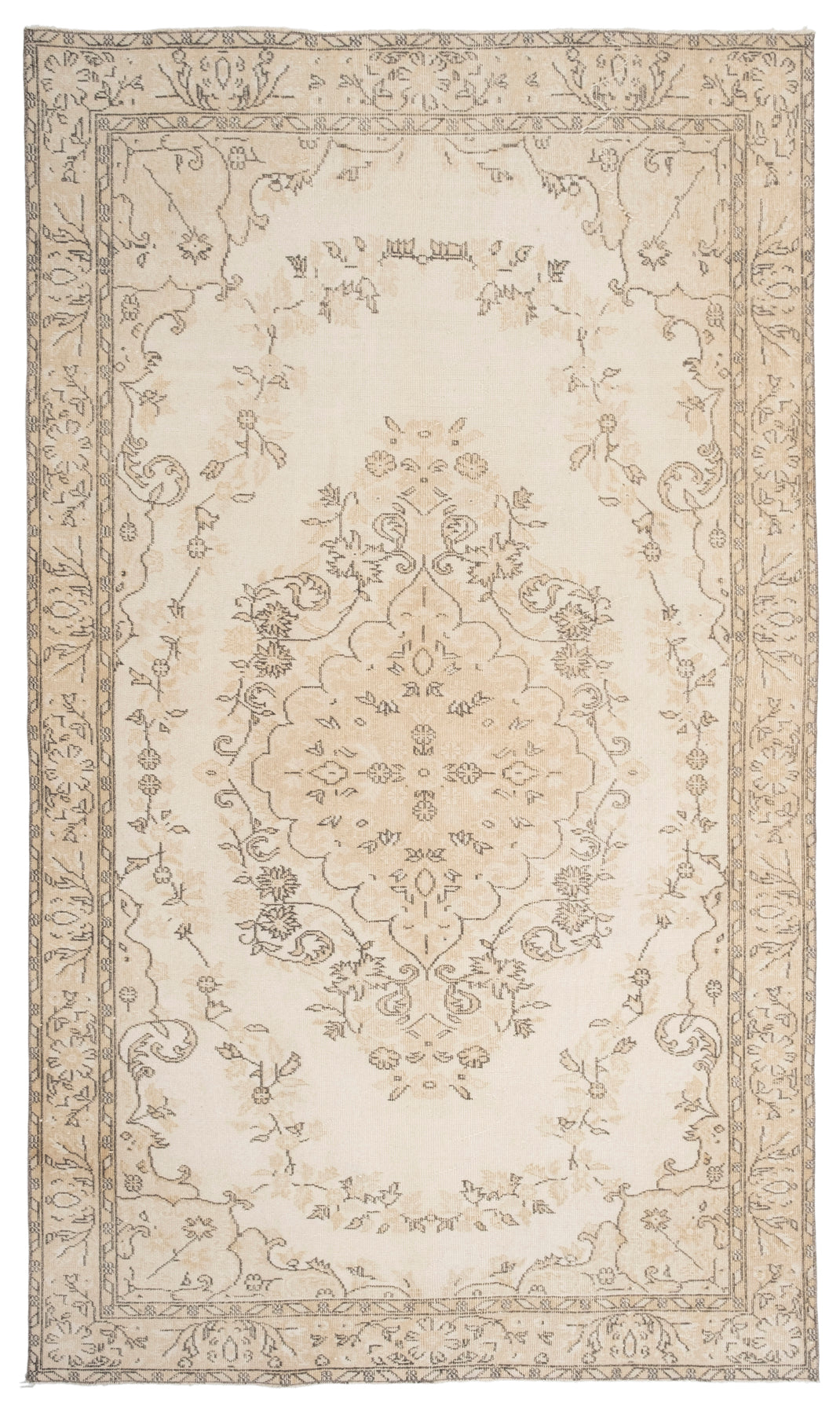 Vintage Distressed Rug Qorin
