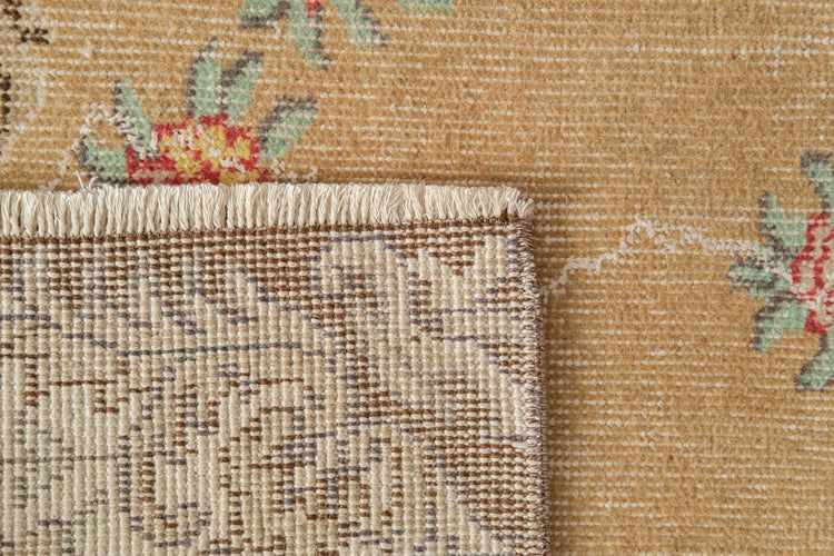 Vintage Distressed Rug Shalheira