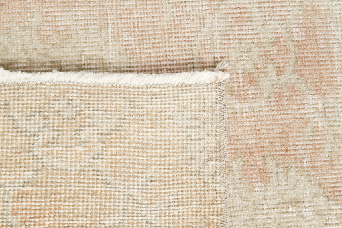 Vintage Distressed Rug Age