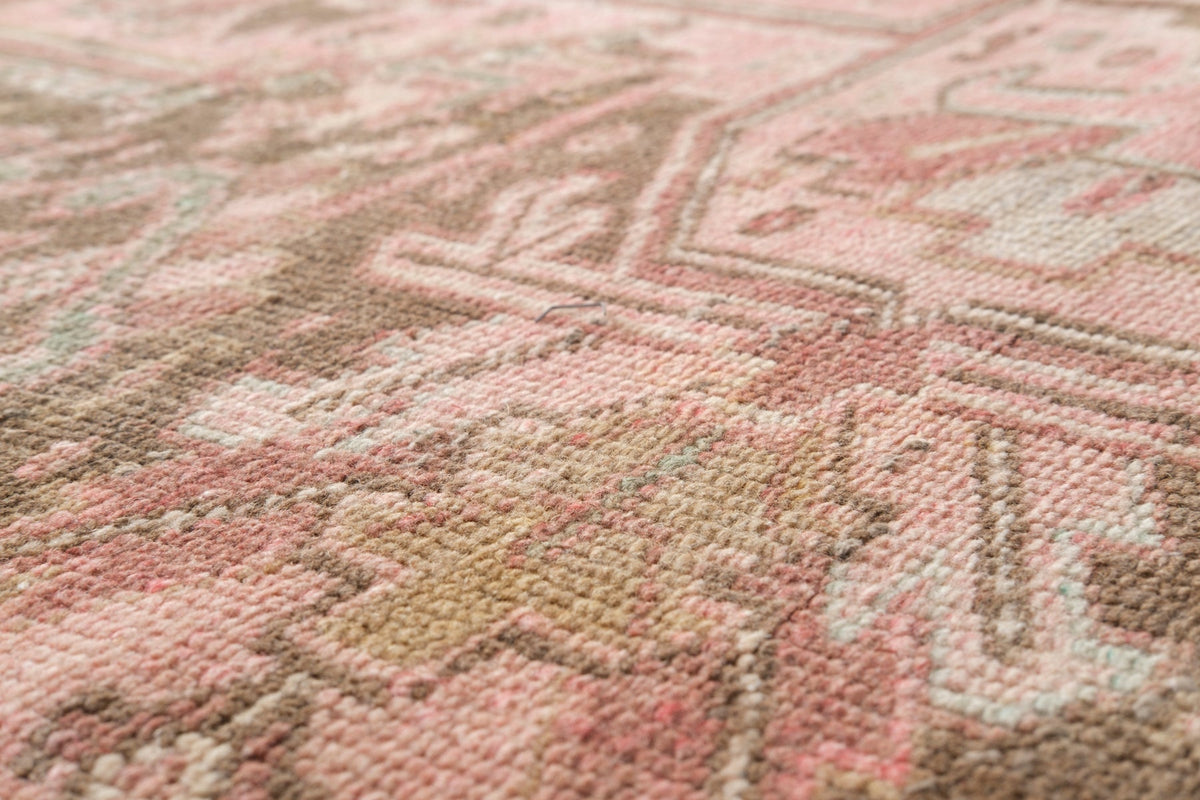 Vintage Persian Rug Laamtora