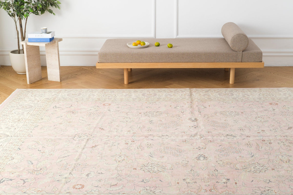 Vintage Persian Rug Valzumin