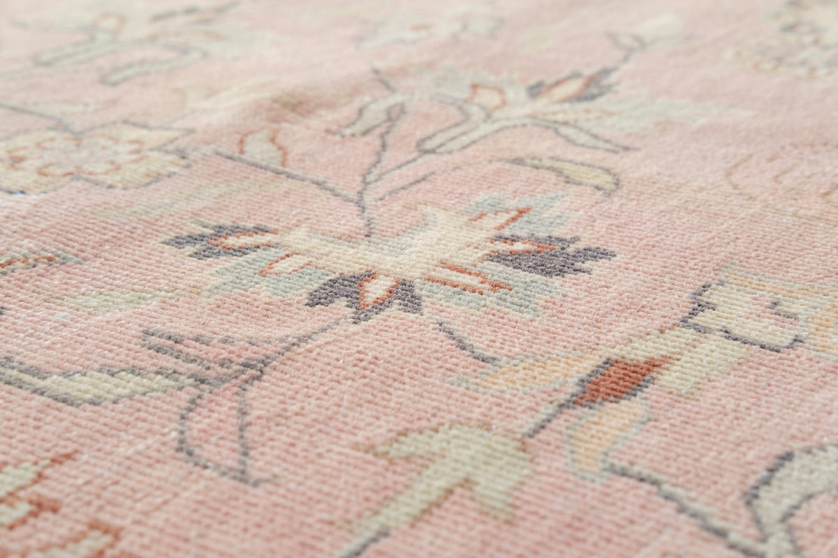 Vintage Persian Rug Valzumin
