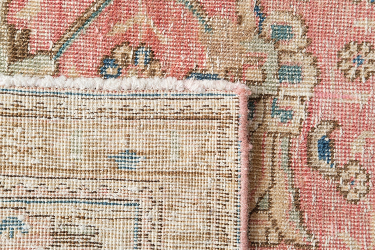 Vintage Persian Rug Uzliazliph