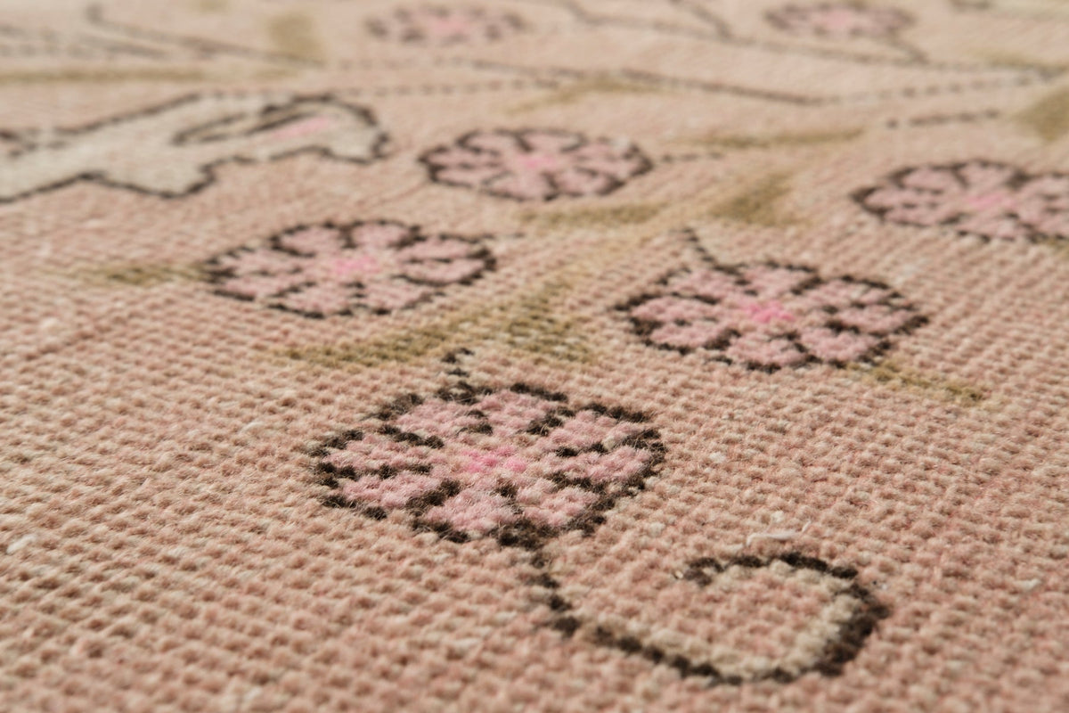 Vintage Distressed Rug Eidur