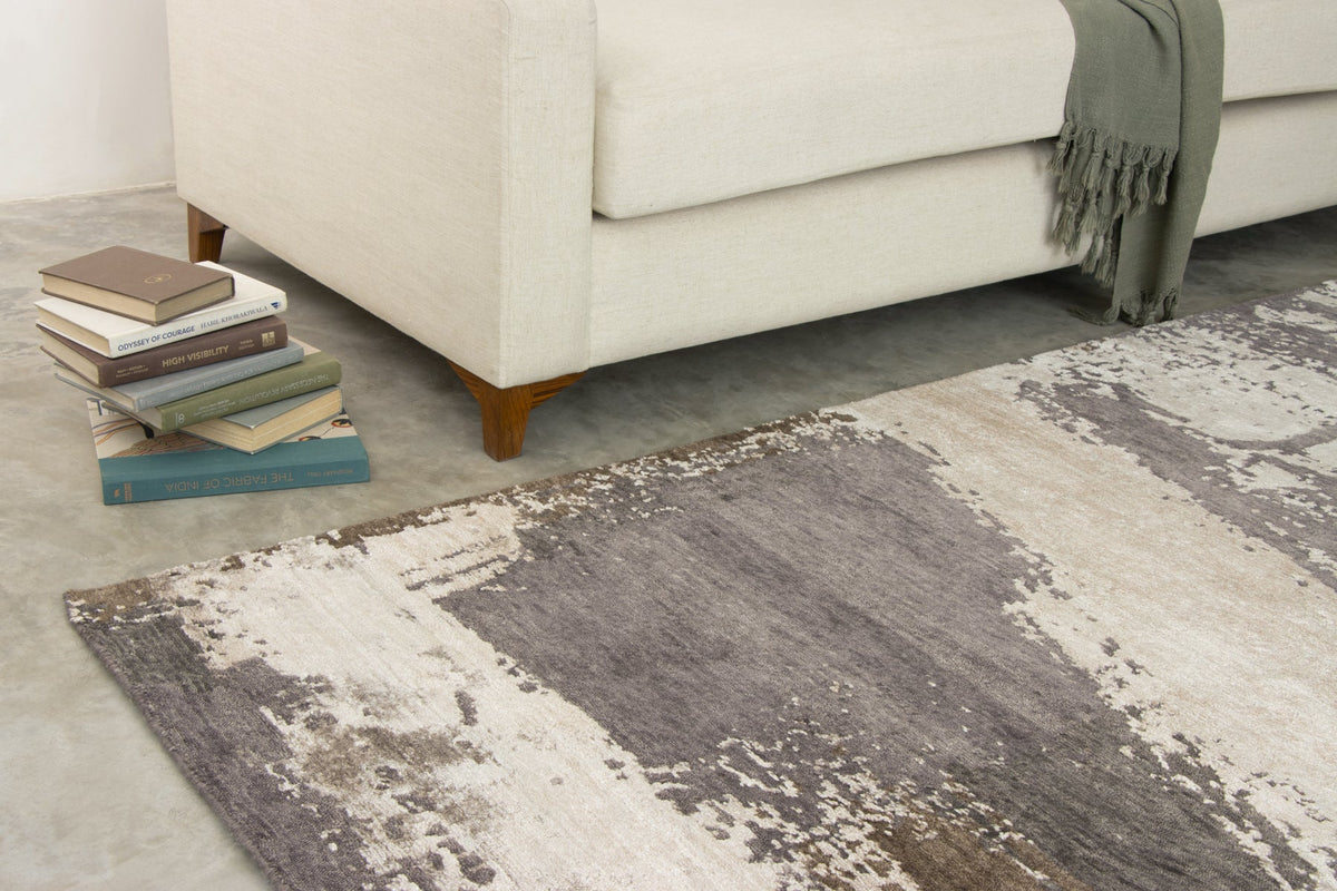 Handknotted Rug Tilor
