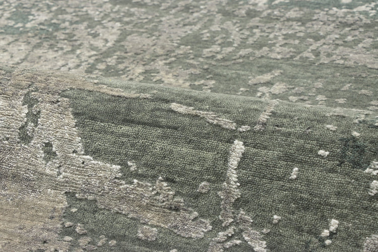 Handknotted Rug Tirra