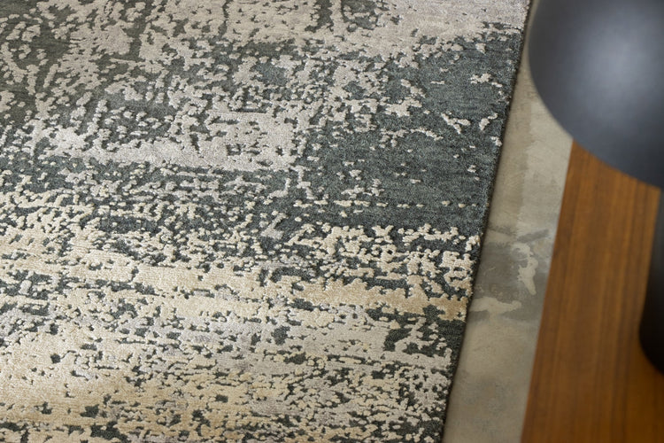 Handknotted Rug Tirra