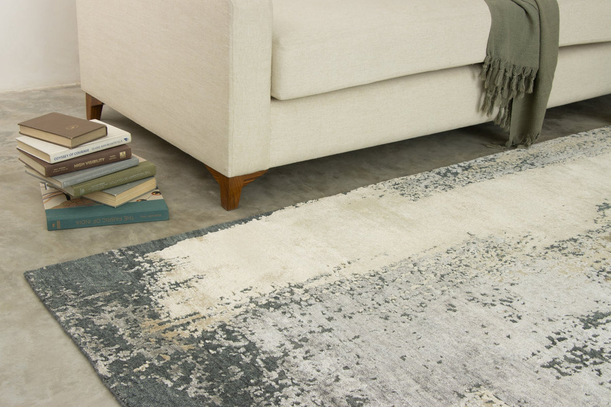 Handknotted Rug Tirra