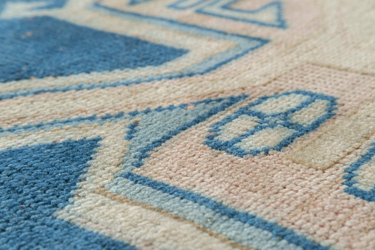 Vintage Turkish Rug Achitrite