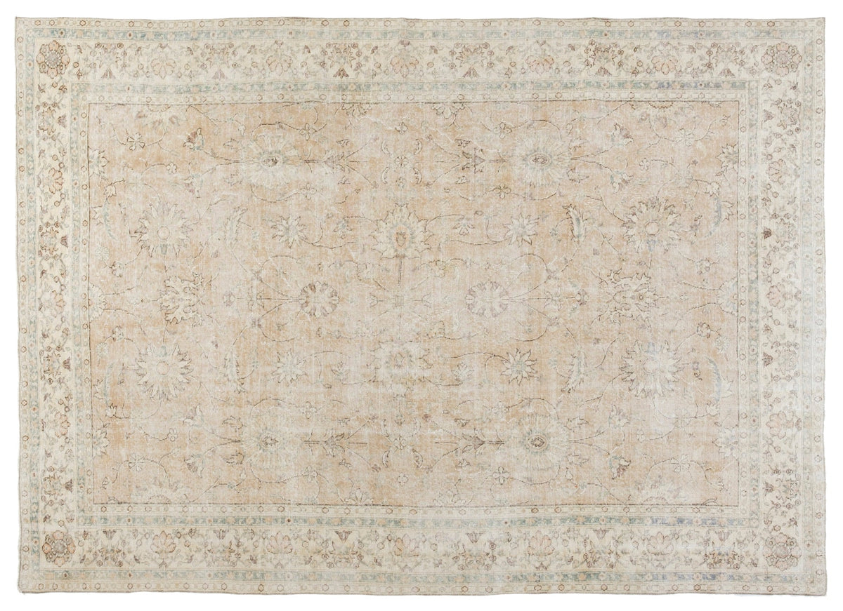 Vintage Distressed Rug Epopeos