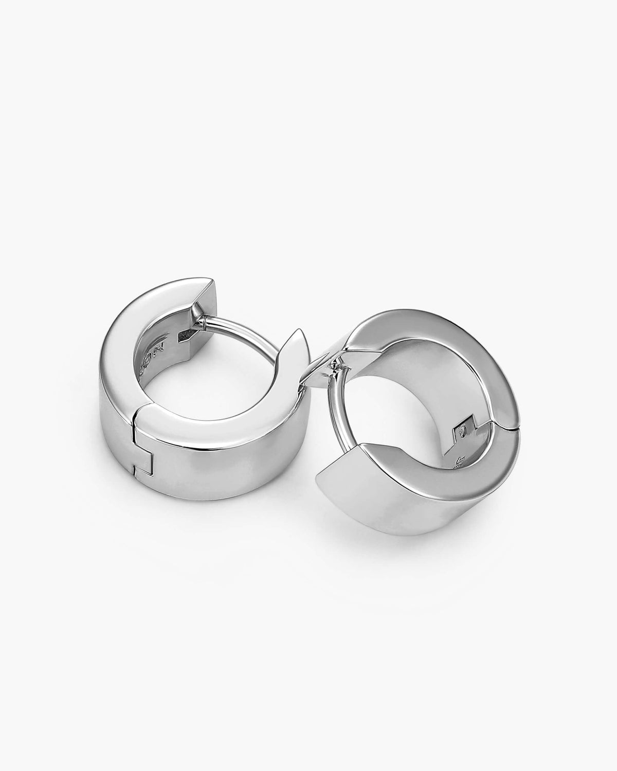 Women's Chunkie Huggie Earrings - Silver - JAXXON