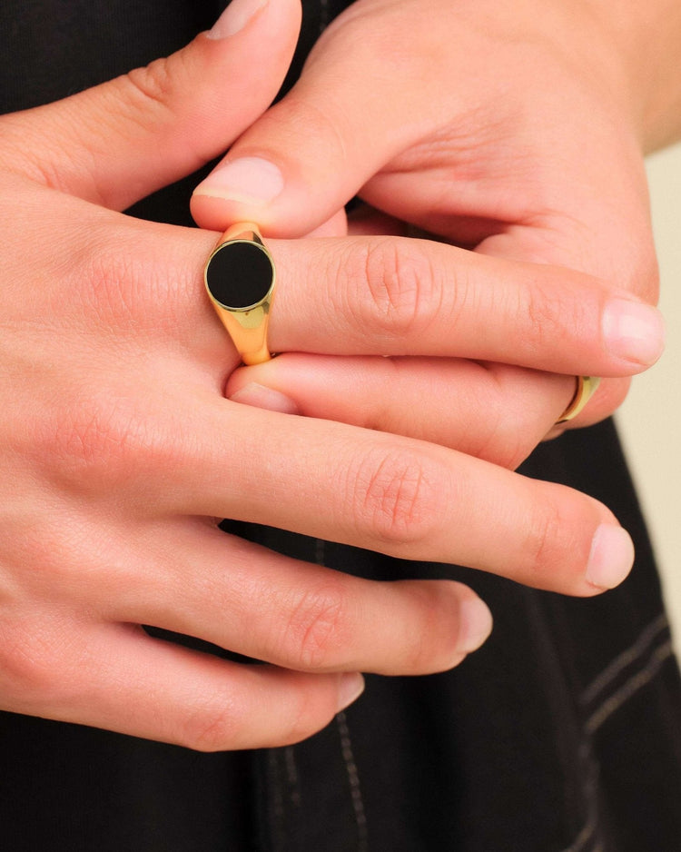 Circle Signet Ring Gold - JAXXON