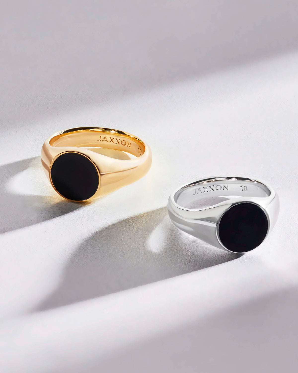 Circle Signet Ring Silver - JAXXON