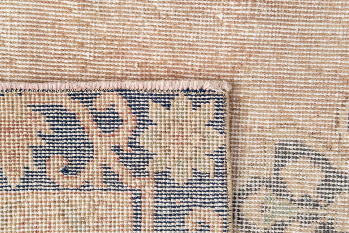Vintage Distressed Rug Xorrel