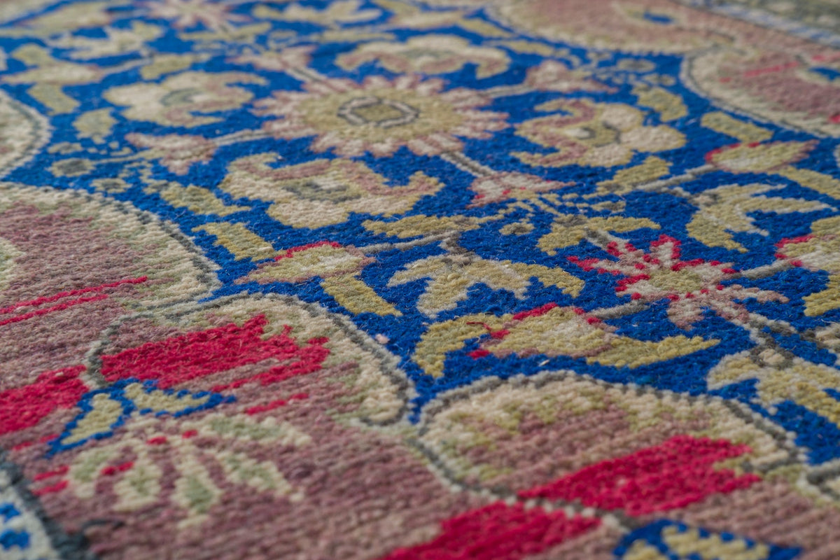 Vintage Turkish Rug Ulevia