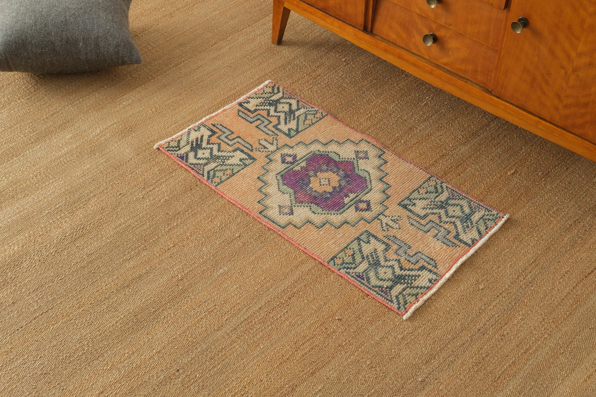 Vintage Turkish Rug Arnaldur