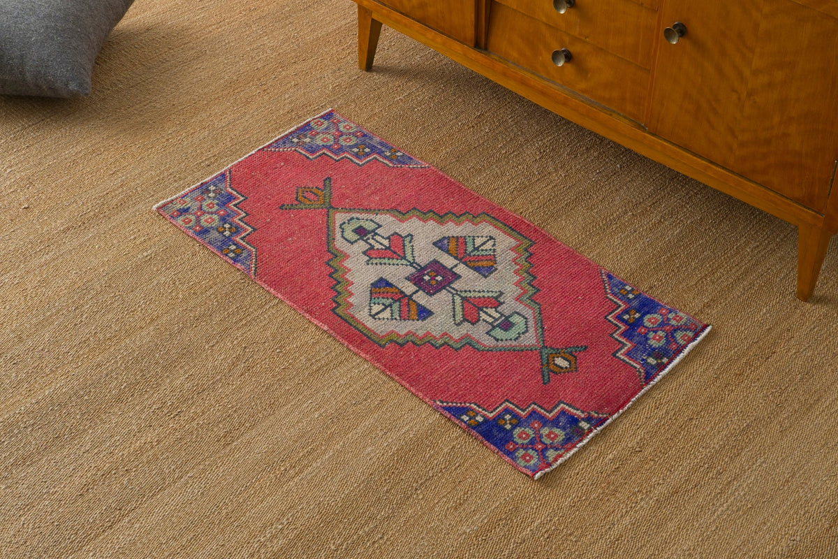 Vintage Turkish Rug Jastin