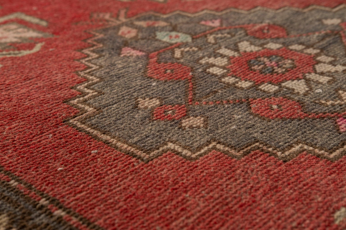 Vintage Turkish Rug Arlirae