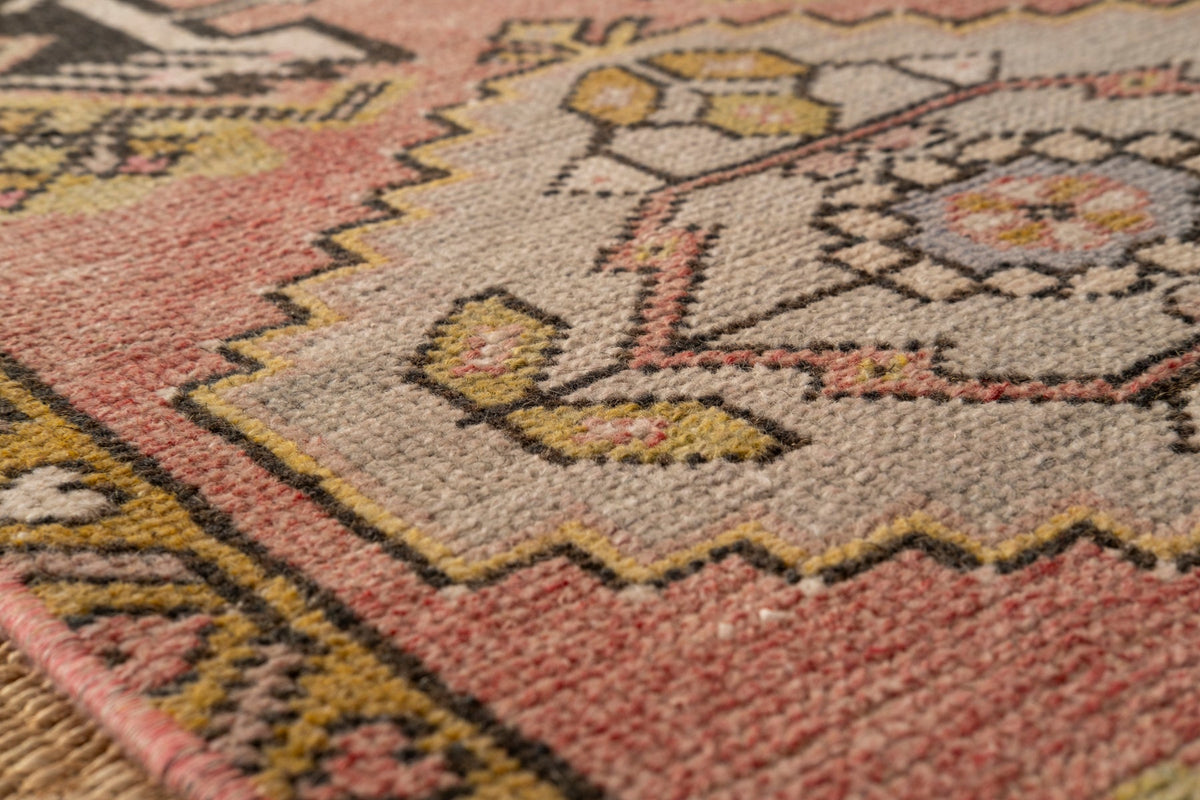 Vintage Turkish Rug Zarlis