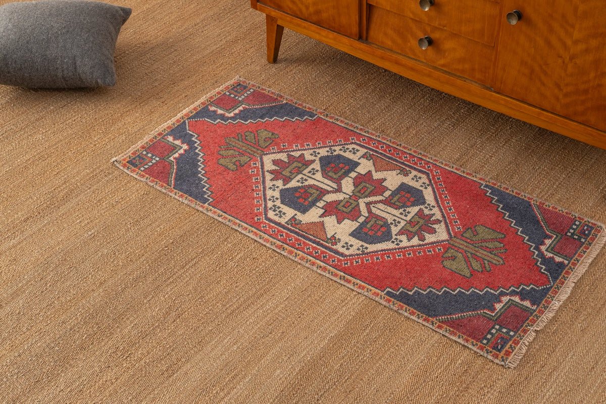 Vintage Turkish Rug Lorythe