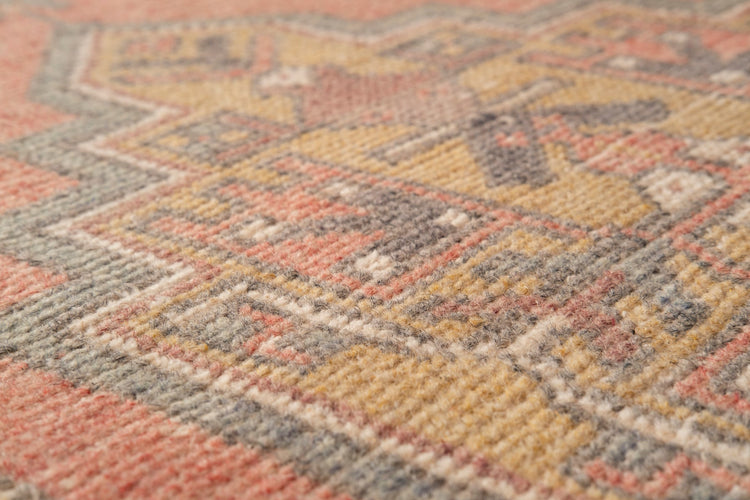 Vintage Turkish Rug Rynoria