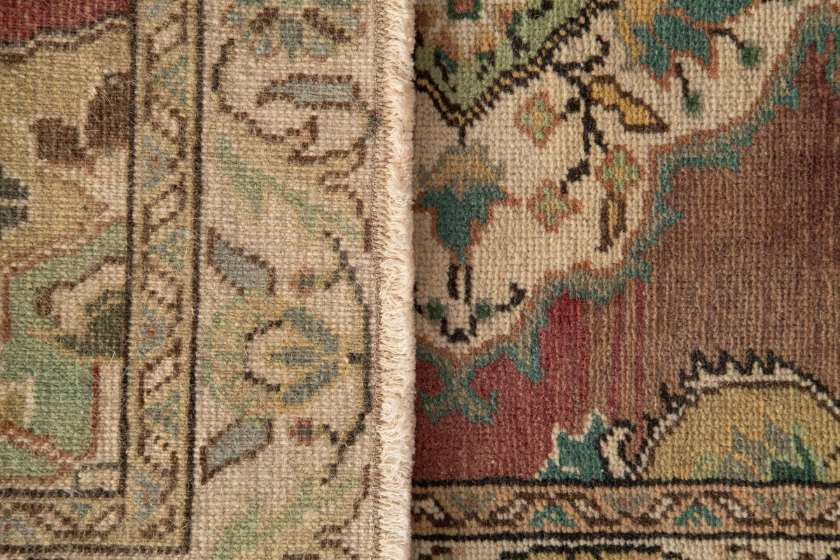 Vintage Turkish Rug Ulrnia