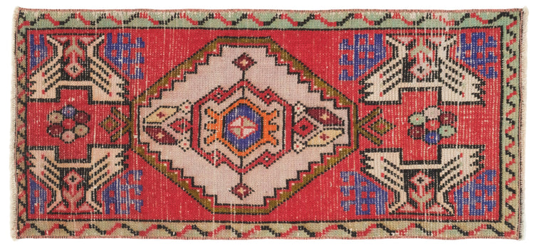 Vintage Turkish Rug Oddbjorg