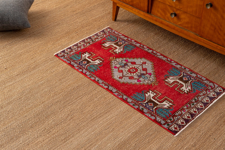 Vintage Turkish Rug Hylanis