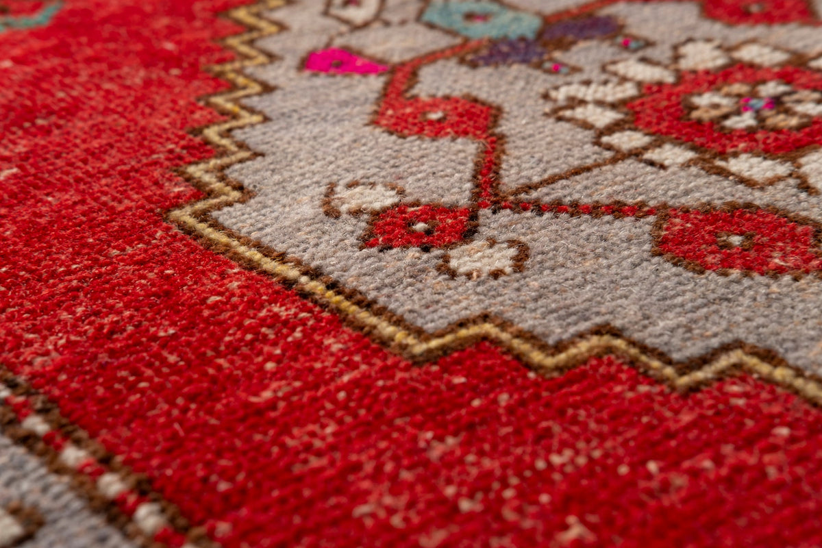 Vintage Turkish Rug Hylanis