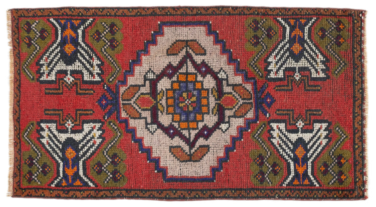 Vintage Turkish Rug Raviora
