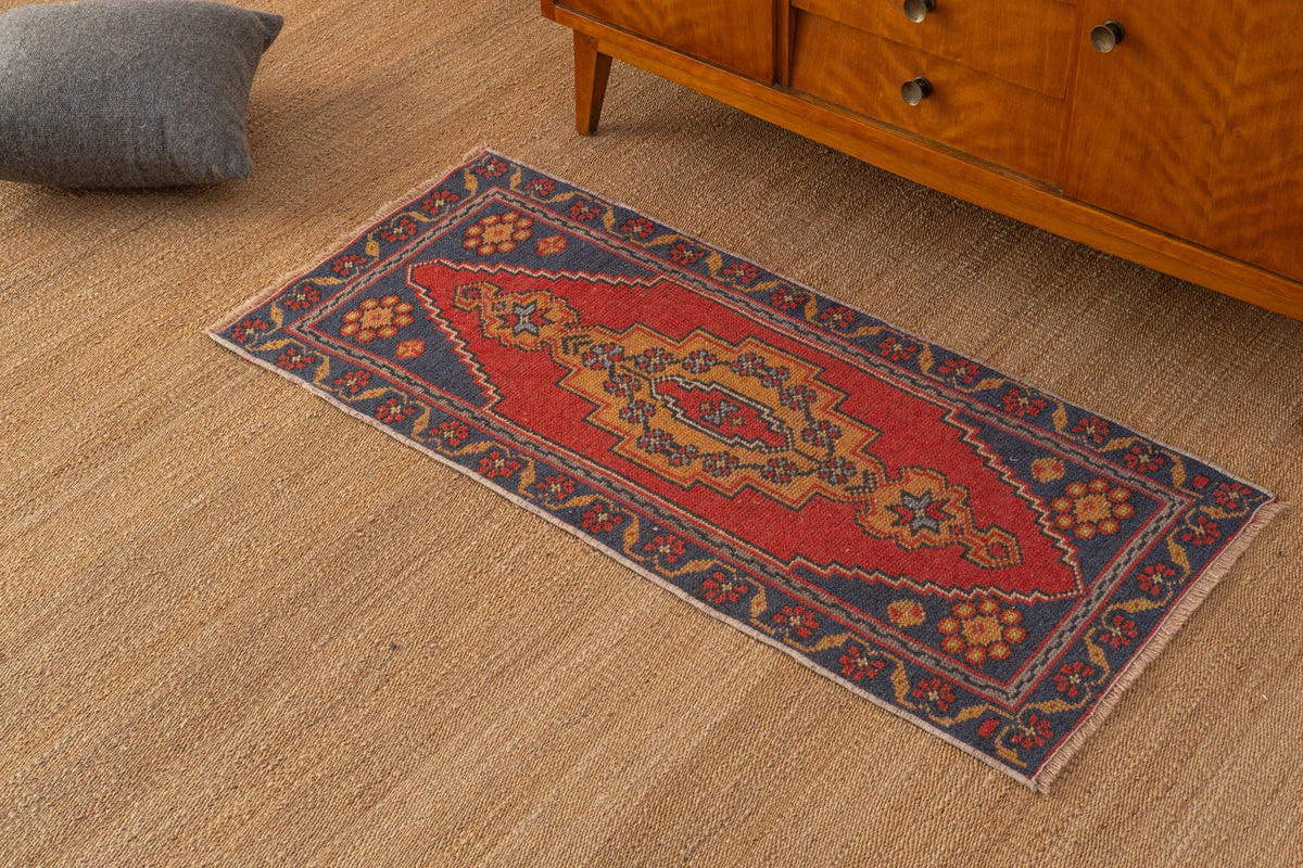Vintage Turkish Runner Rug Cirlen