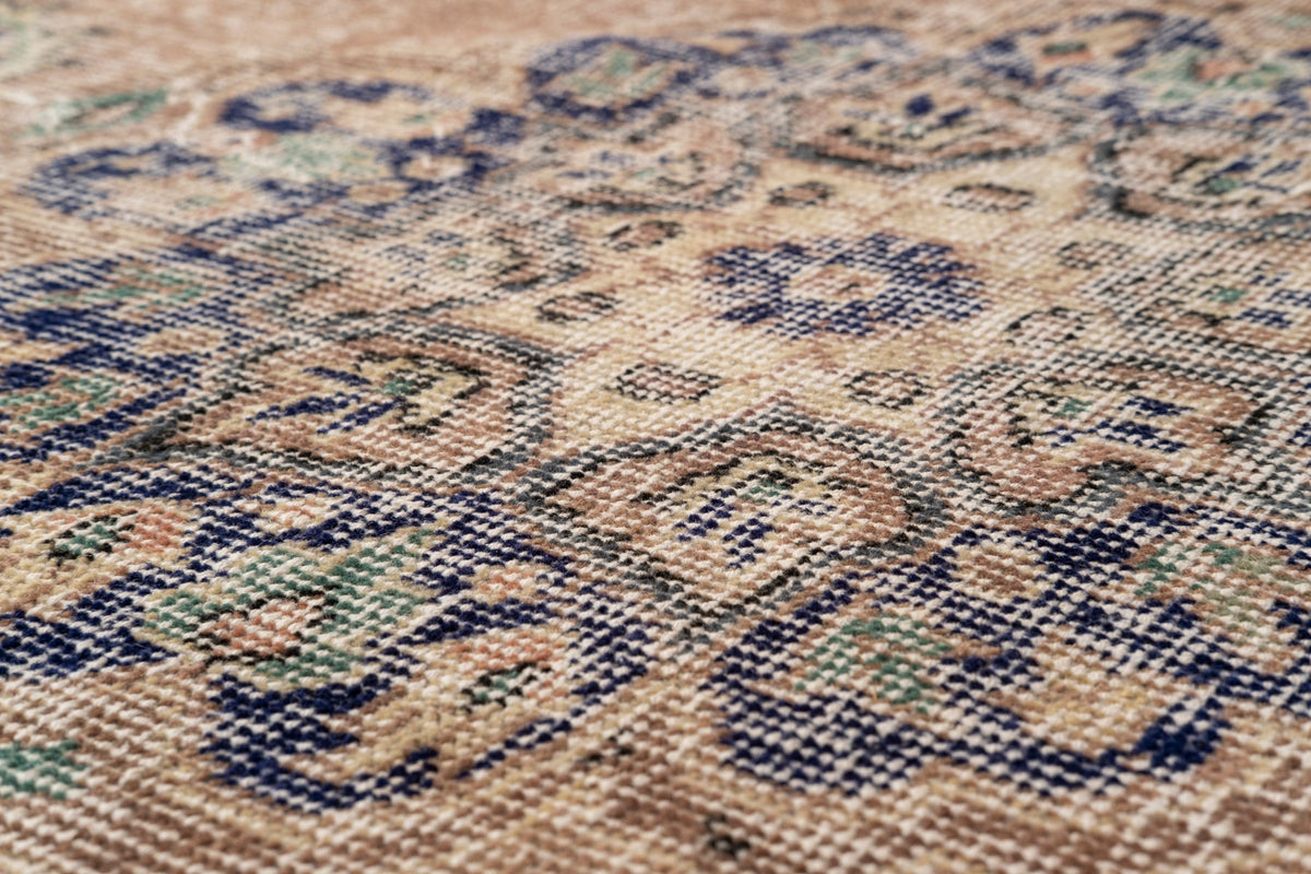 Vintage Turkish Rug Aviora