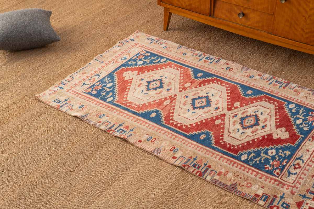 Vintage Turkish Rug Jalris