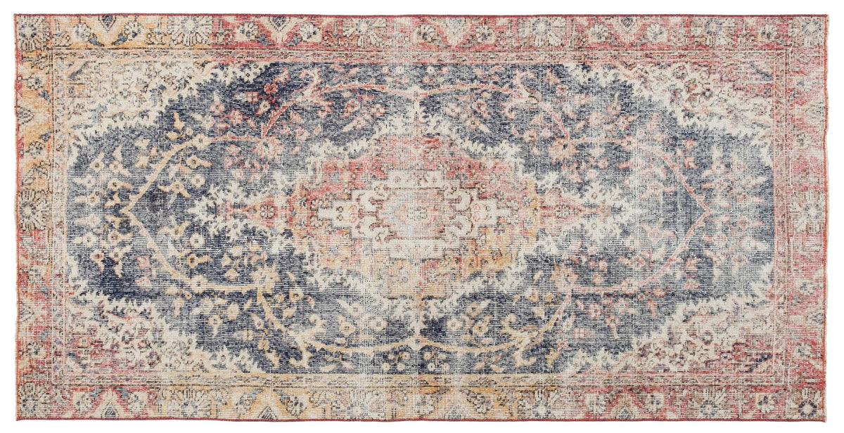 Vintage Distressed Rug Eveia